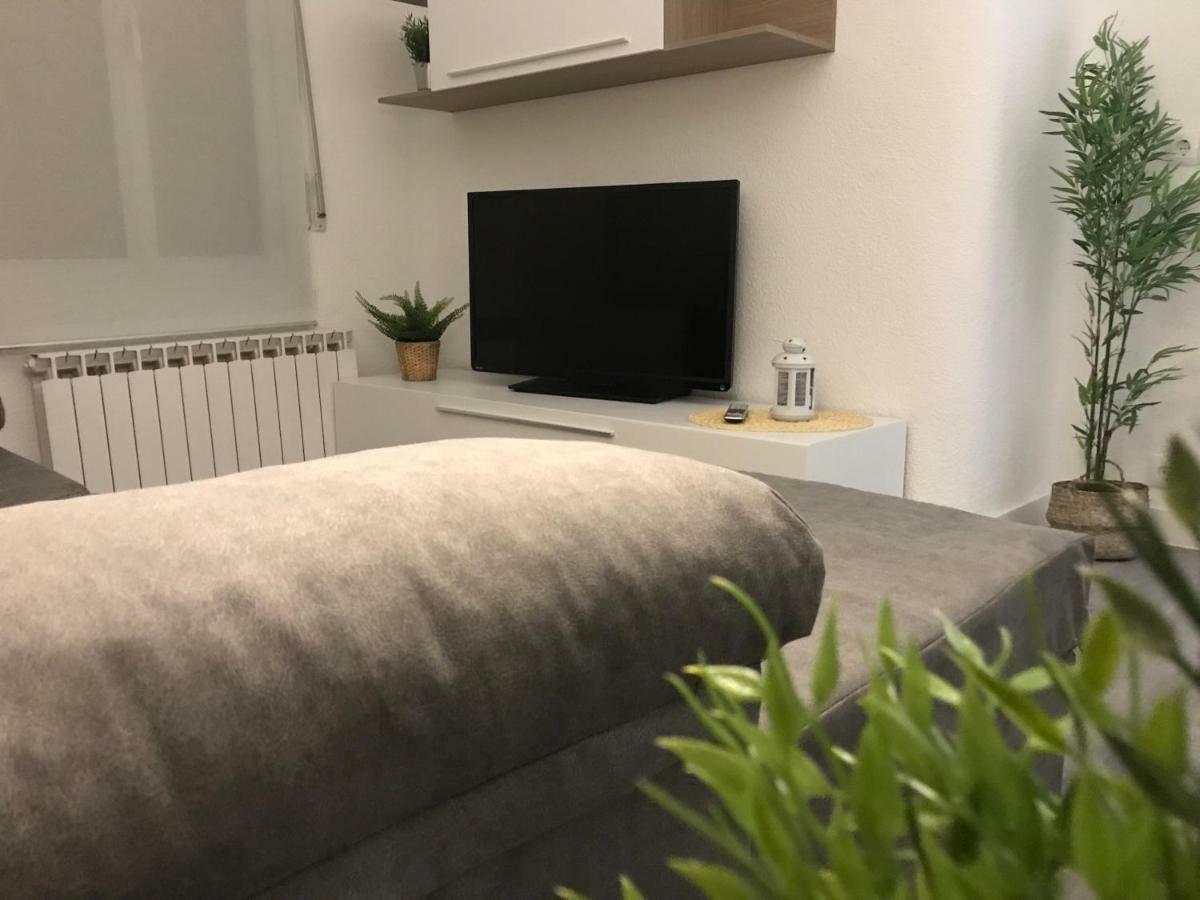 Apartamento Del Sueno Con Aire Acondicionado Logrono Exterior photo